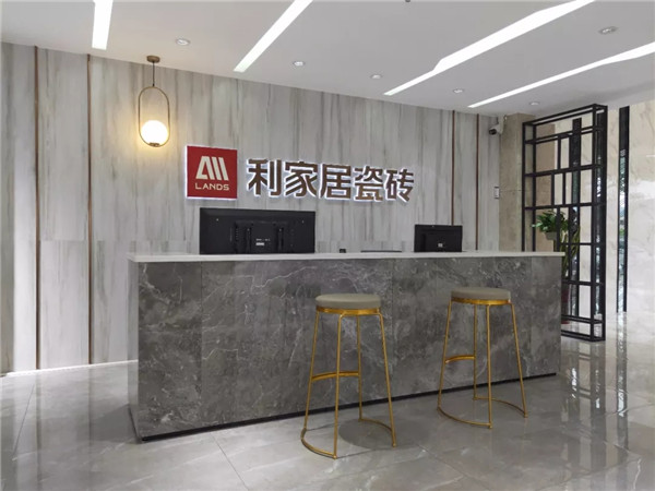 麻豆精品国产传媒AV居在福建雲霄打造的新地標，打響開業第一炮~